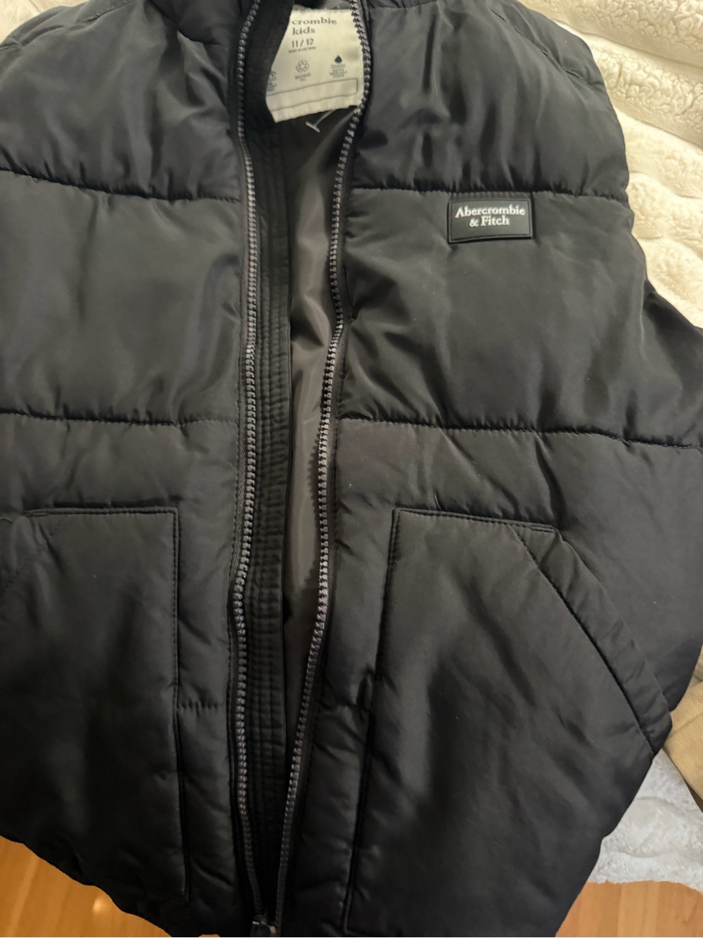 Abercrombie & Fitch Black Quilted Puffer Vest - Logo Patch